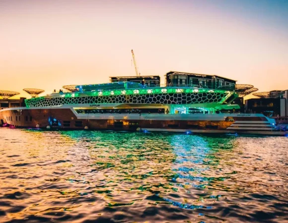 Mega Yacht Cruise Dinner