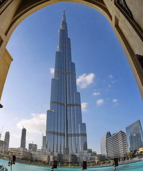 Why Burj khalifa is must-see attraction in dubai?